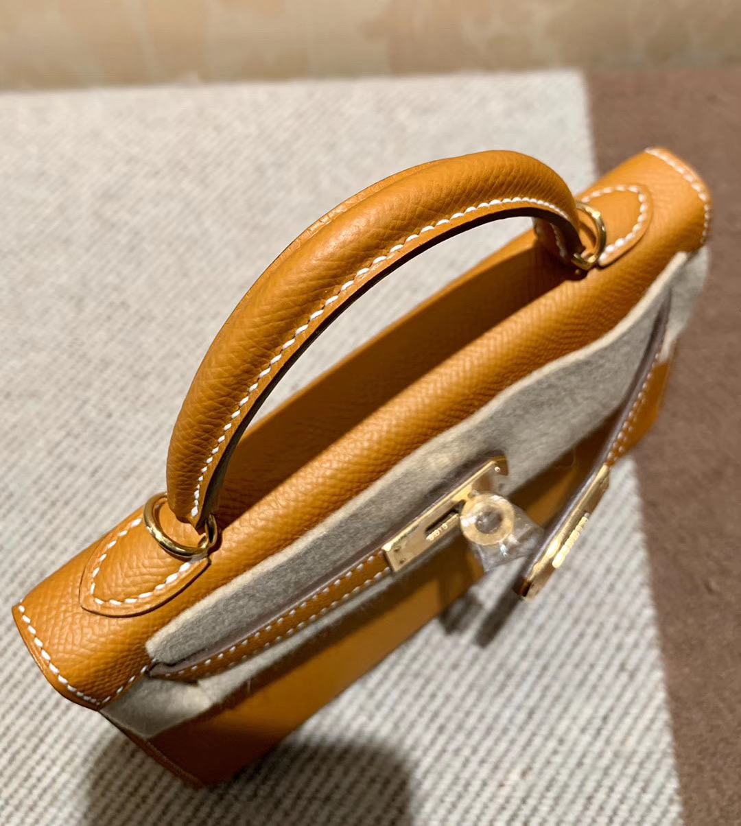 爱马仕 Hermes Mini Kelly 19CM 太妃金 金扣 Epsom皮