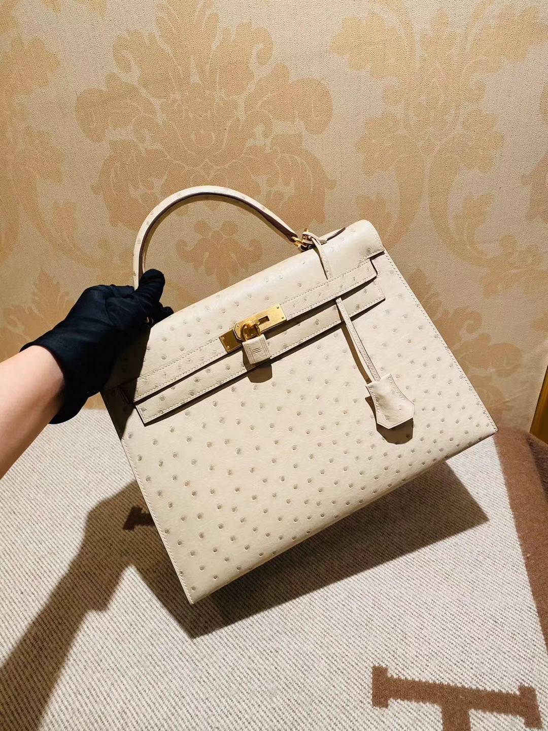 Hermes Kelly KL32cm 羊毛白 鸵鸟皮 金扣