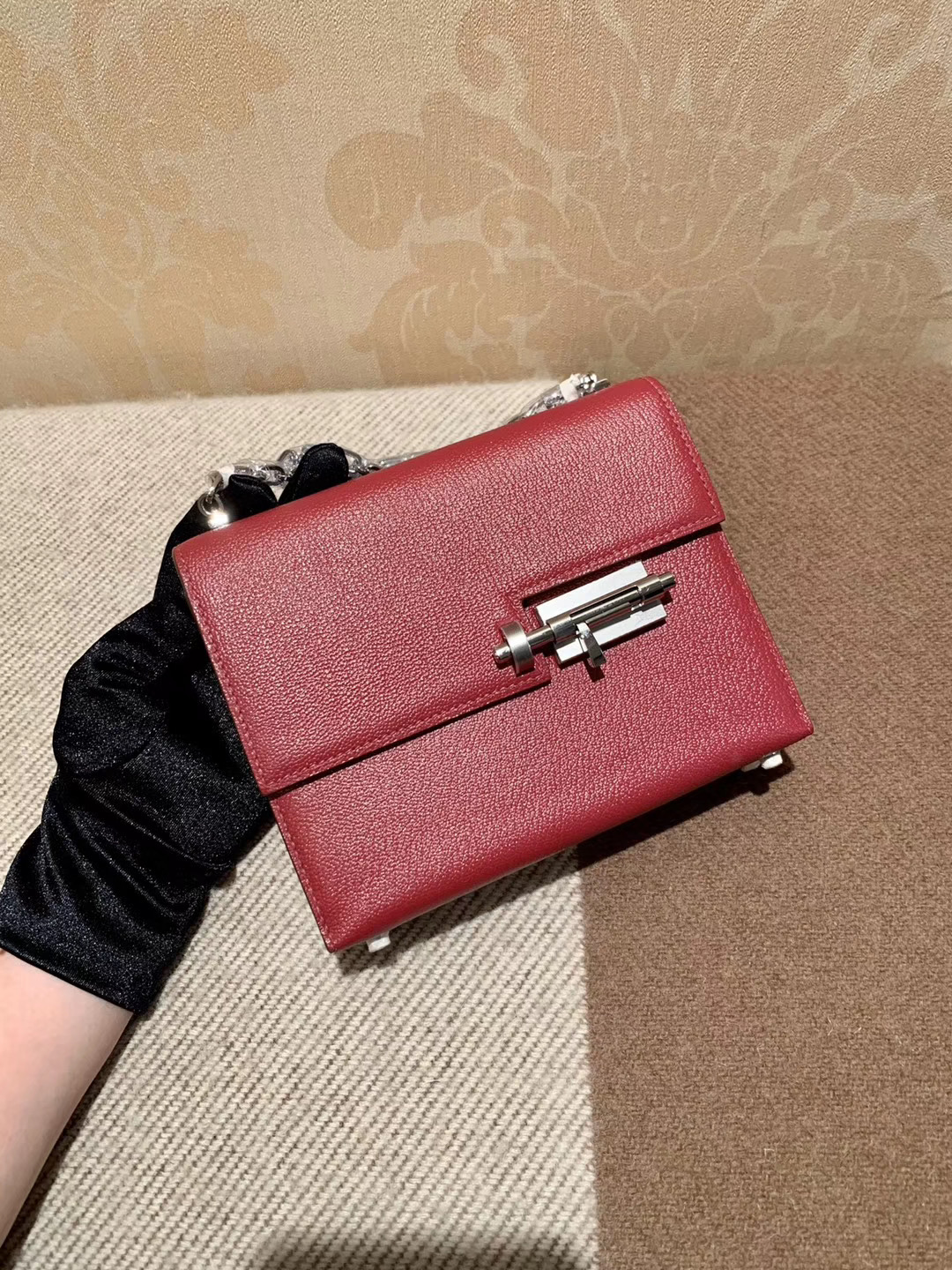 机关枪 叉烧包 Verrou 小号17cm K1石榴红 rouge grenat 山羊皮 银链 很漂亮的暗红色